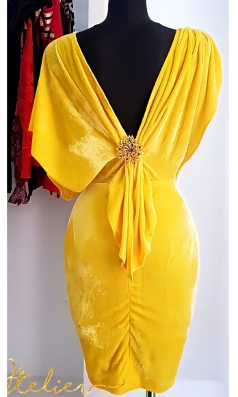 Gabby <h4 id='idTitleSubProduct'> Blush stretchy-velvet asymmetric yellow dress</h4>